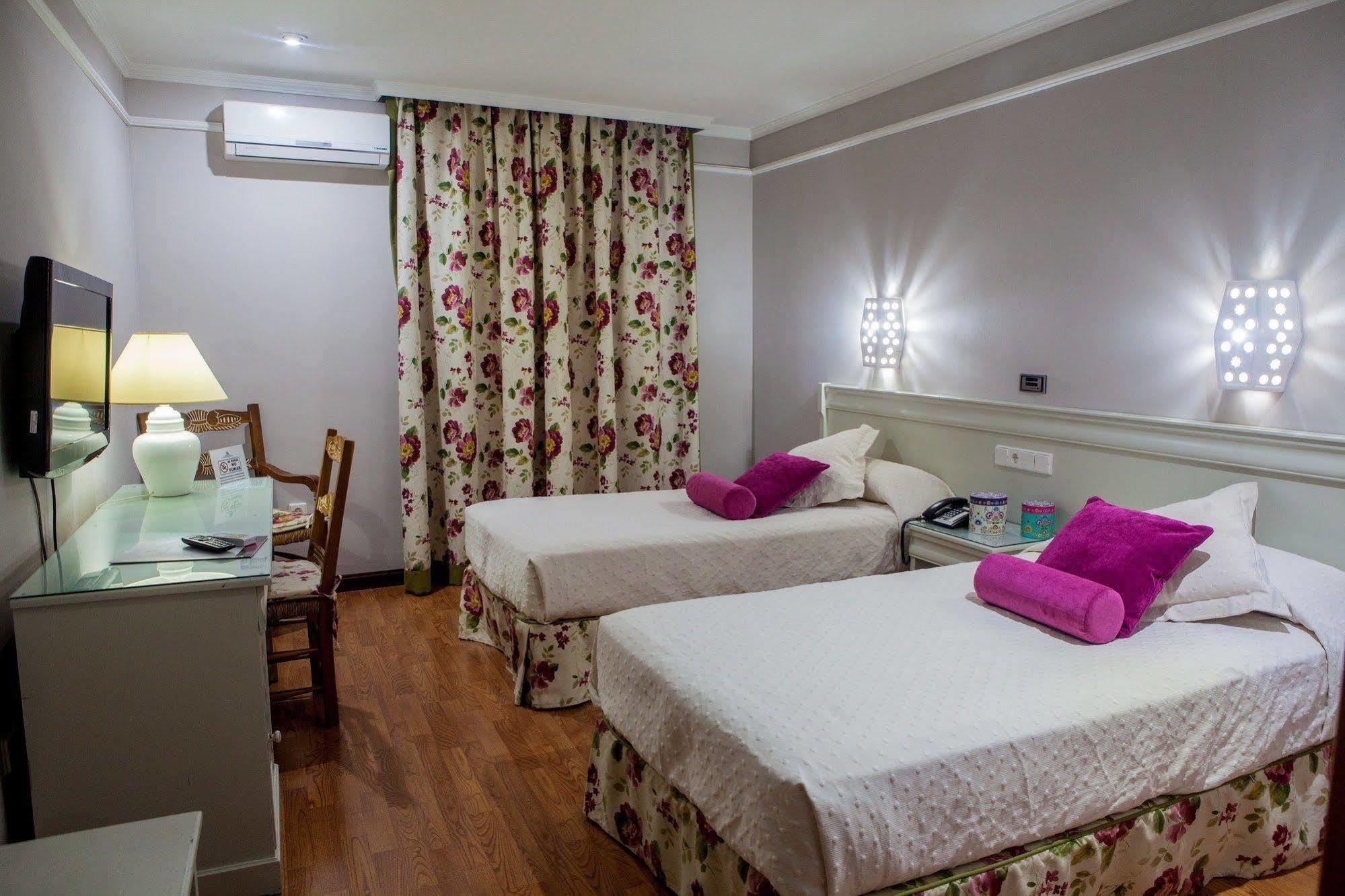 Dona Blanca Hotel 3*